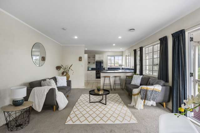 1/1 Cascades Road Pakuranga Heights_4