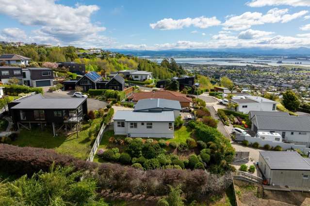 Exceptional Views – Effortless Modern Living