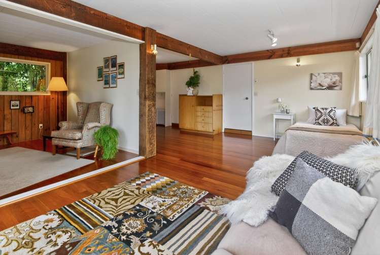 20 Colmar Road Mellons Bay_25