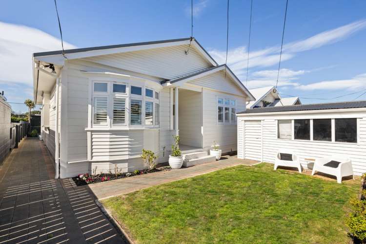 51 Yule Street Kilbirnie_15