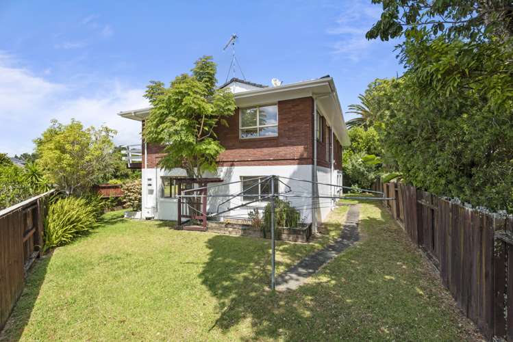 13 Tarahanga Street Northcote_26