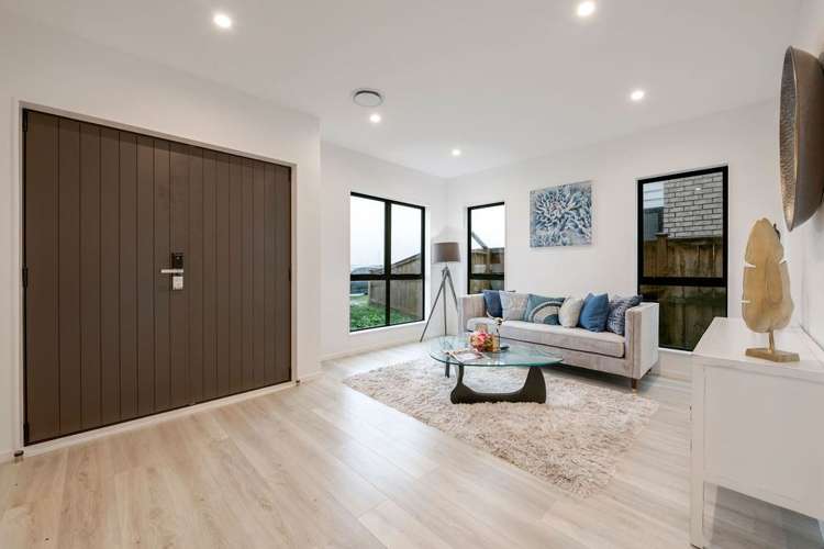 17 Hakinakina Drive Flat Bush_1