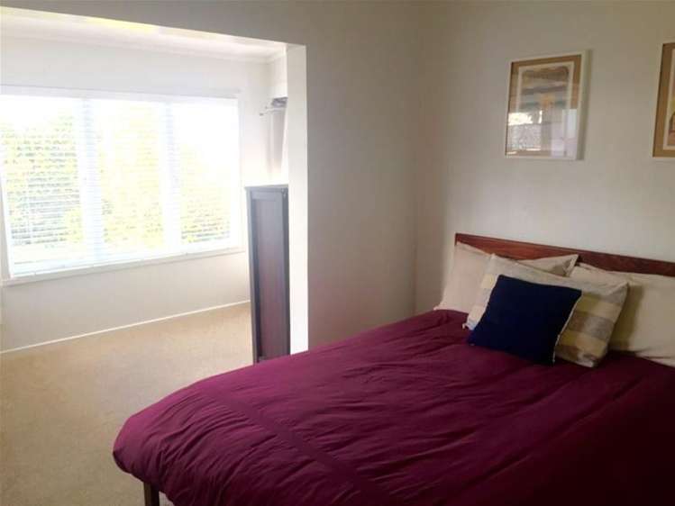 76 Roberts Road Te Atatu South_6