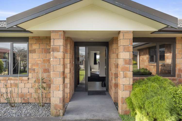 30 Montague Grove Stratford_1