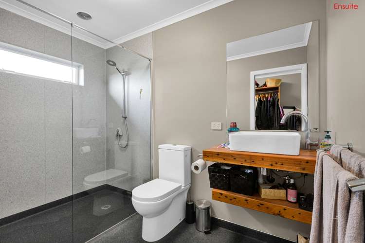 487 Lincoln Road Inglewood_10