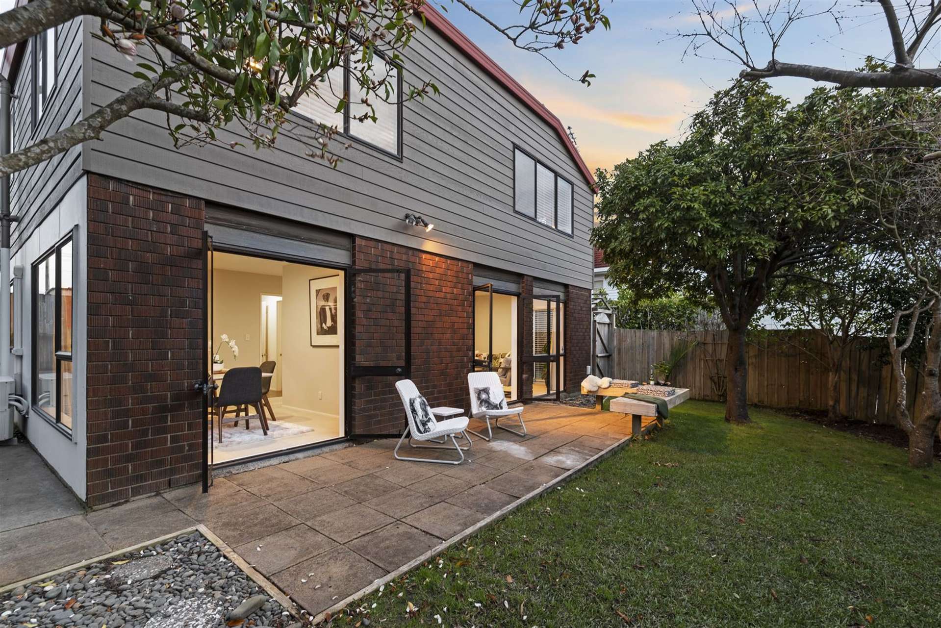 2/14 Aramoana Avenue Devonport_0