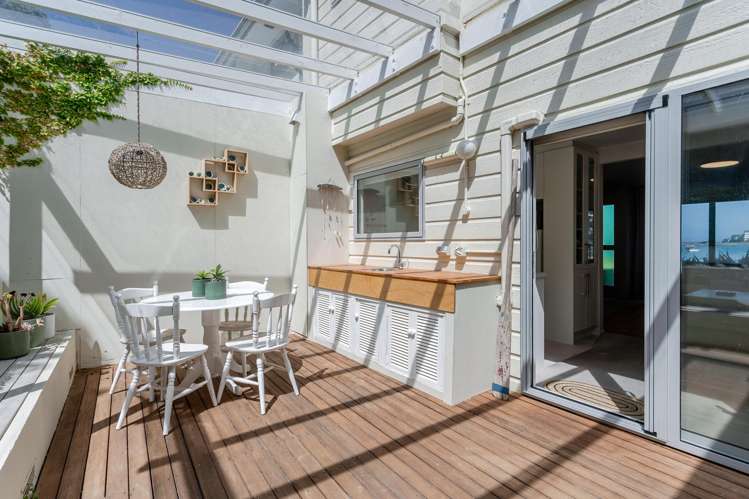 3/222 The Esplanade Island Bay_4