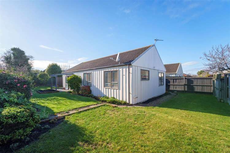 2/15 Tulloch Place Papanui_15