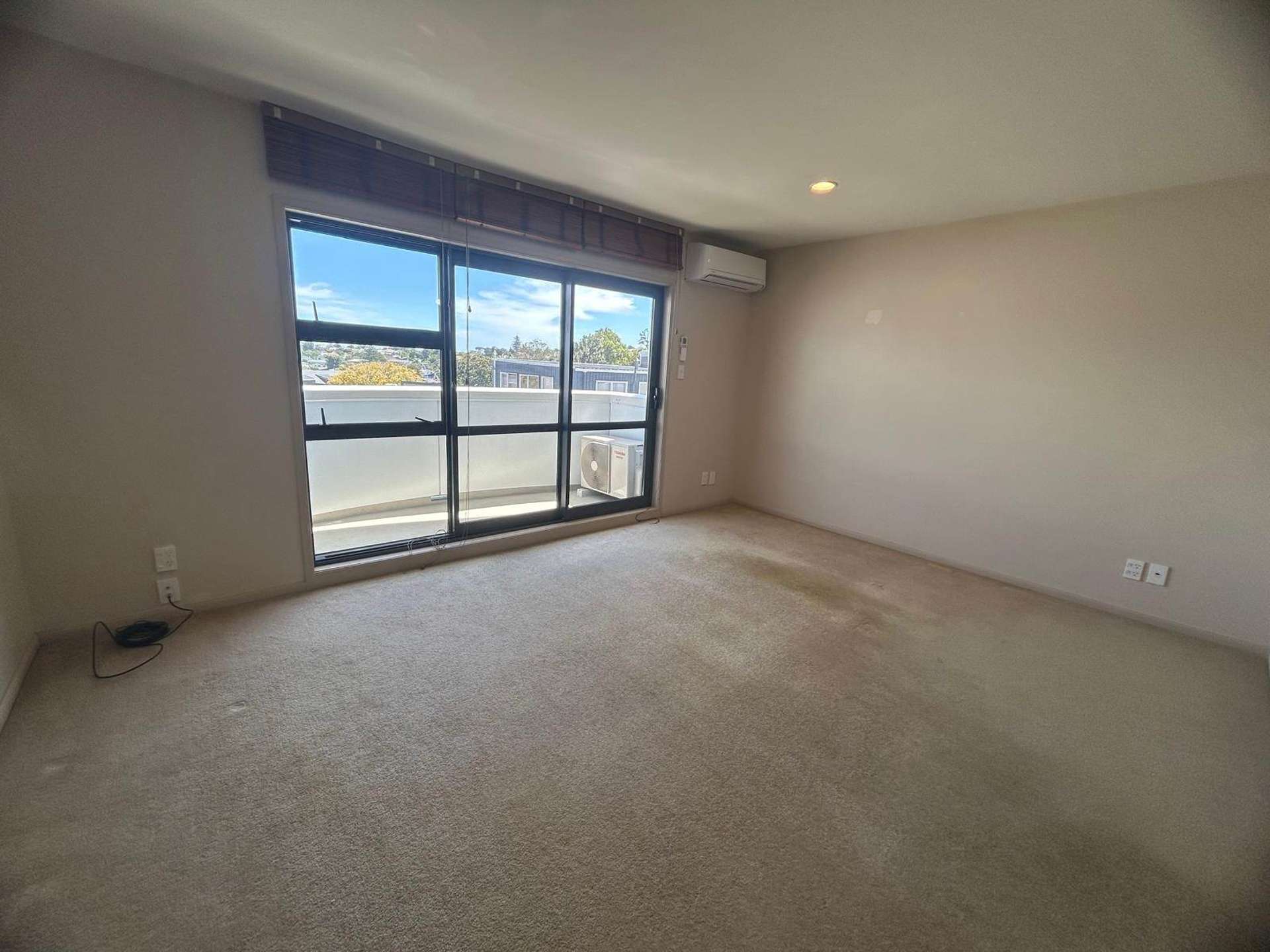 7/5 Cook Street Howick_0