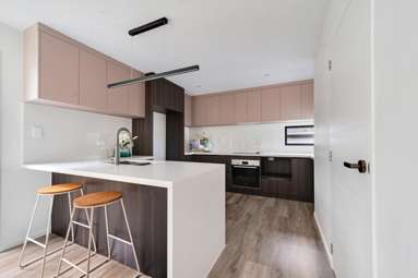 6a/16E Dallinghoe Crescent_1