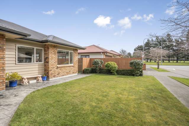 4 Woodland Grove Wainuiomata_1