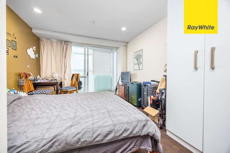 1702/10 Waterloo Quadrant Auckland Central_4