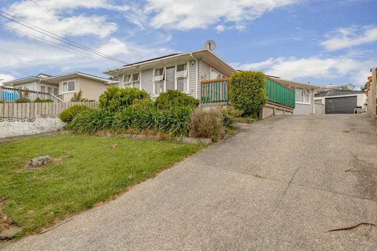 43 Mark Avenue Paparangi_1
