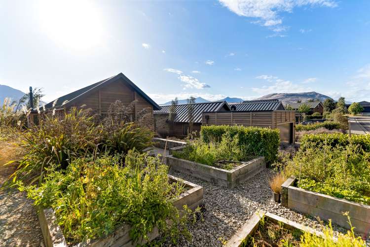 18 Bretby Court Jacks Point_21