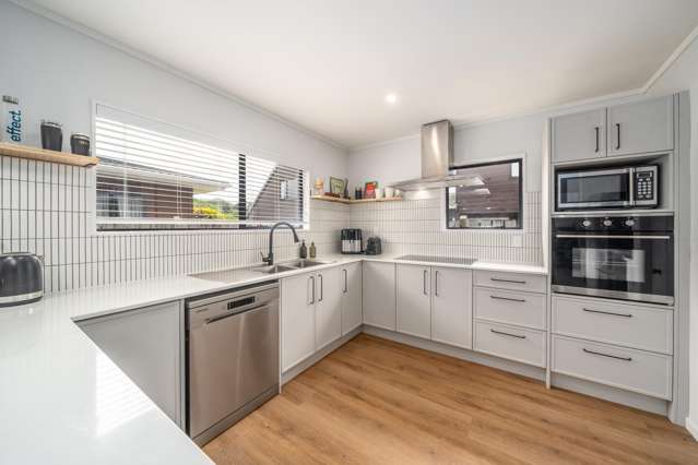 8 Furlong Crescent Churton Park_2