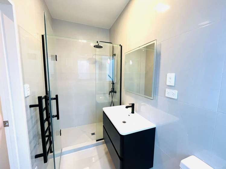 11 Puwha Street Massey_8