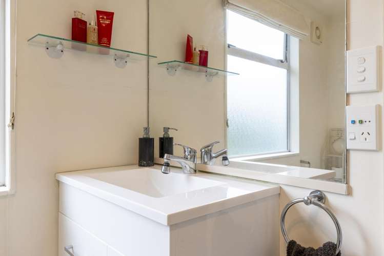 10 Astelia Way Waipahihi_19