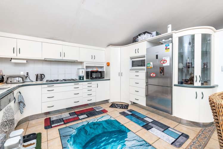 107 Ongare Point Road Katikati_24