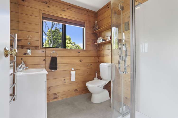 165 Stoney Creek Drive Waitakere_21