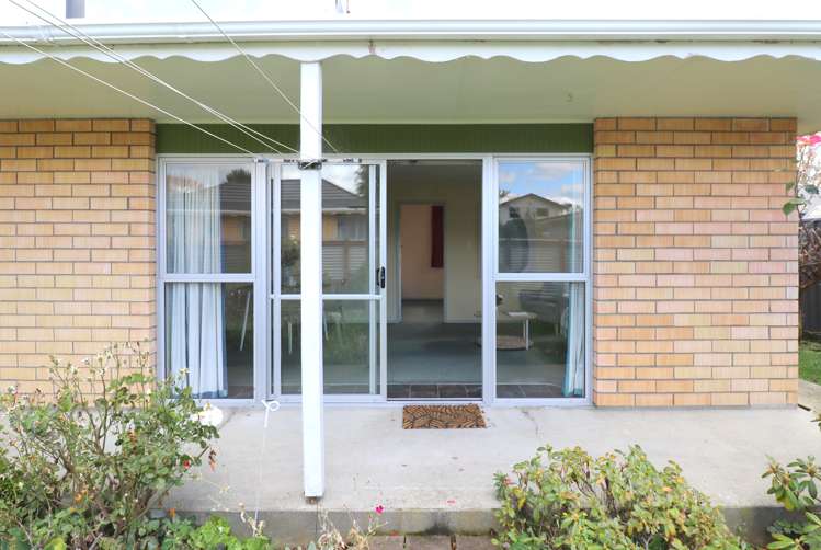 283a Queens Drive Windsor_11