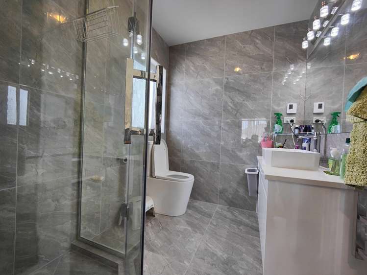 27 Horsefields Drive Flat Bush_16