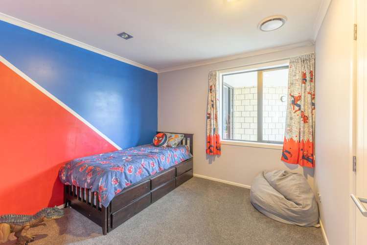 11 Chatham Place Rototuna North_13