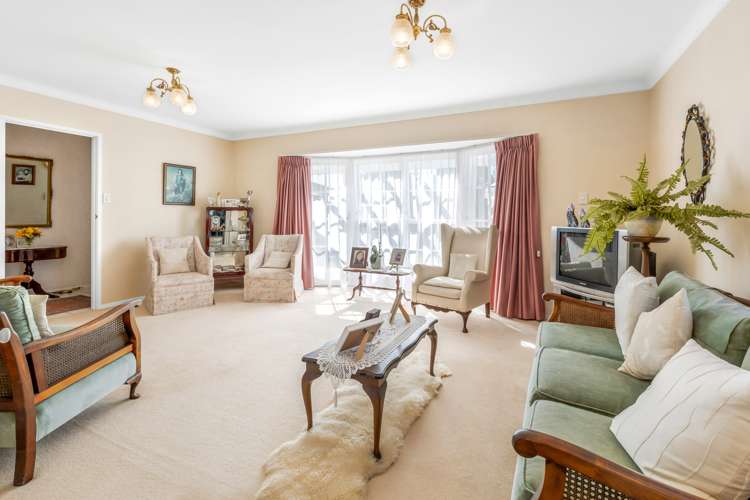 5 Rene Place Sunnyhills_7