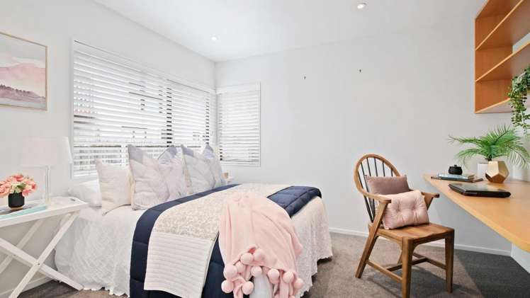 2a The Esplanade Castor Bay_10