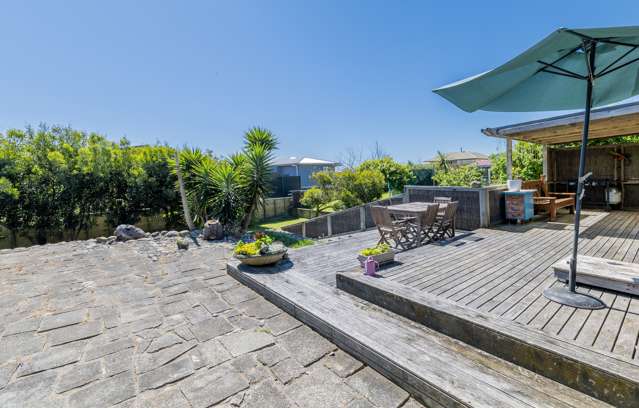 15 Mahoe Street Otaki Beach_3