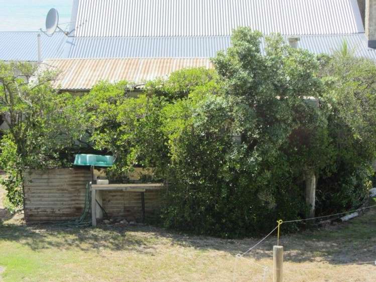 56 Akitio Esplanade Pongaroa_8