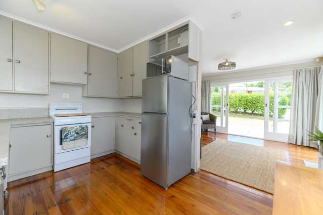 32 South Lynn Road Titirangi_3