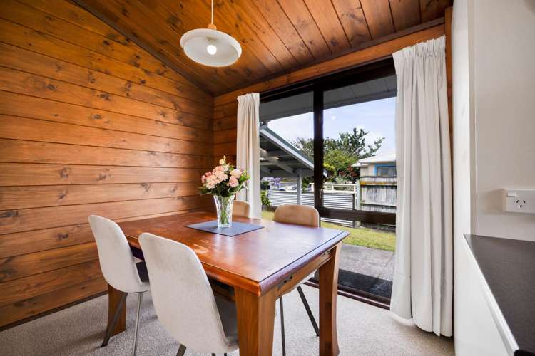 23 Rospeath Crescent Spotswood_4