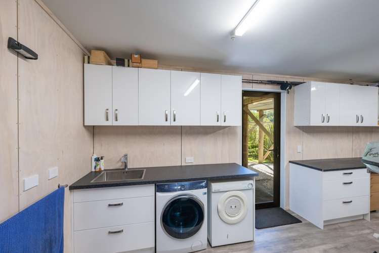 4 Kingfisher Lane Stoke_25