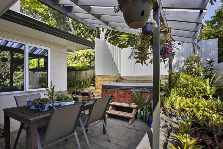 6 Mayfair Place Westown_8