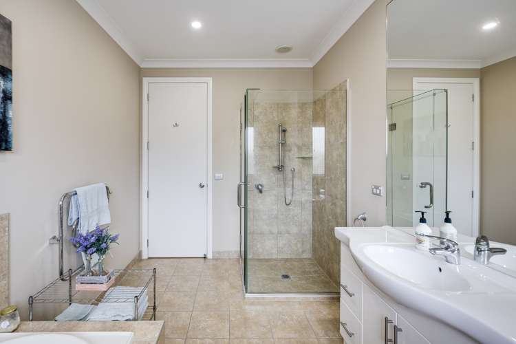 10 Squire Drive Awatoto_15