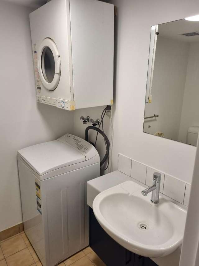 11L/3 Whitaker Place 1672_3