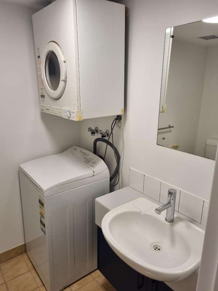 11L/3 Whitaker Place 1672_3