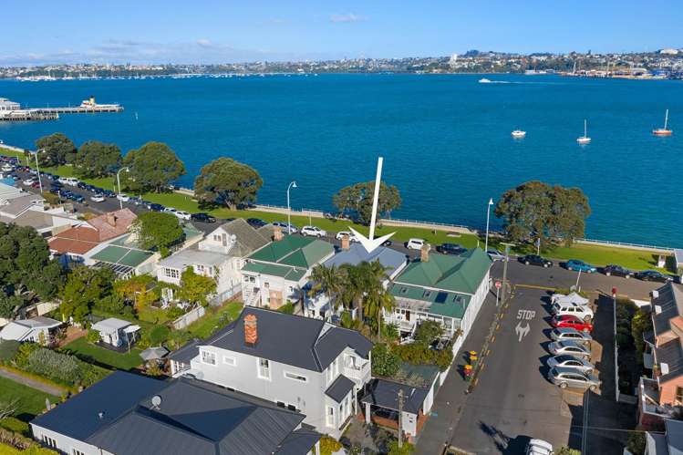 31 Queens Parade Devonport_45