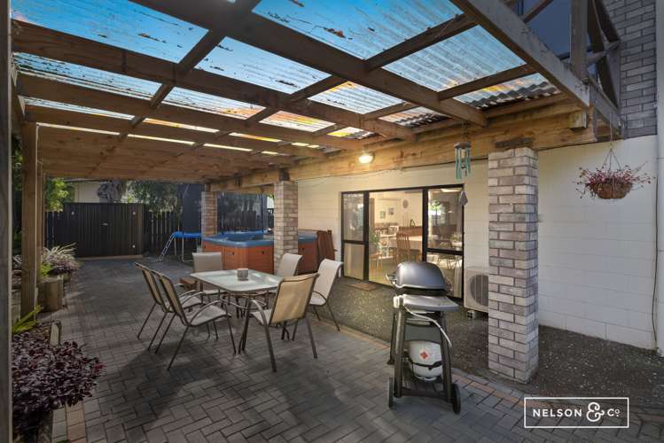 8 Prestwick Place Wattle Downs_17