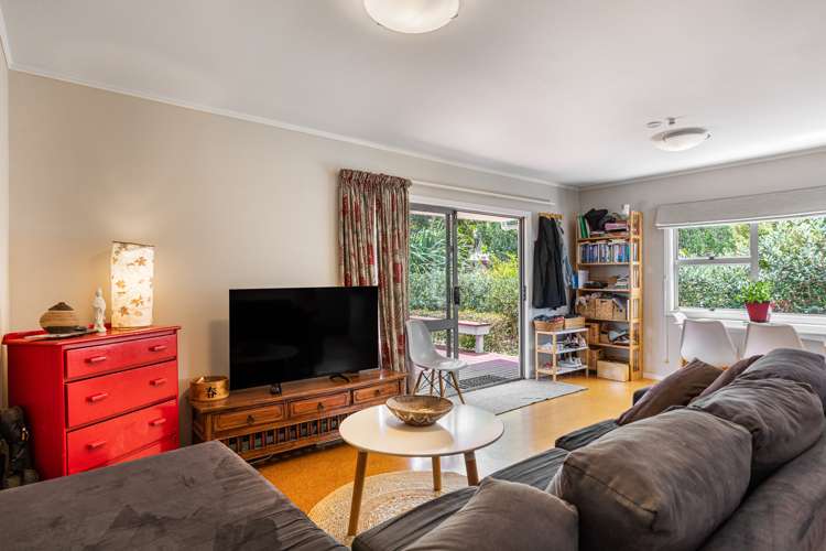 4 Hartley Avenue Onetangi_14