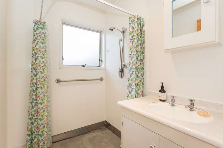 45 Roberts Road Te Atatu South_12