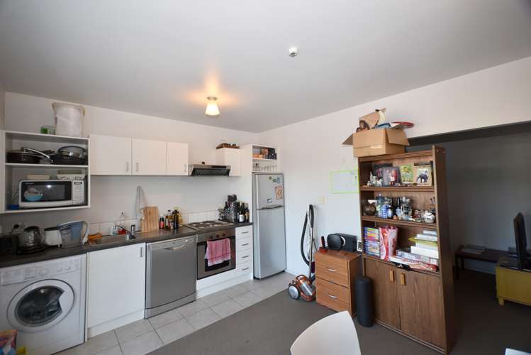 204/10 Flower Street Eden Terrace_5