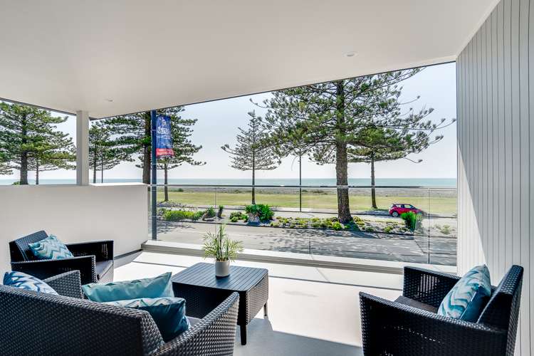 633 Marine Parade Napier South_0