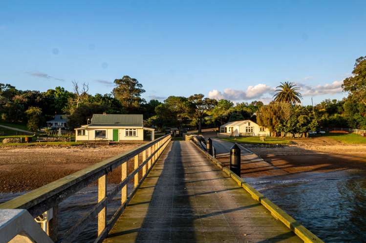 Share 18 Moturoa Island Russell_15