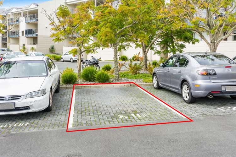 E10/71 Spencer Road Oteha_18