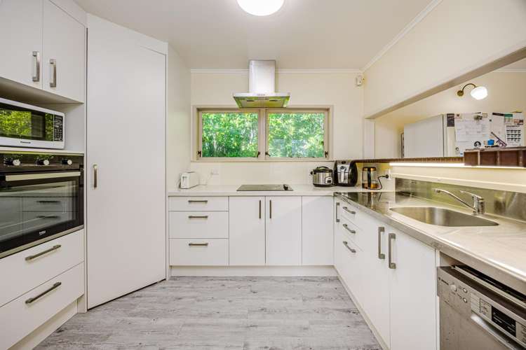 59 Archers Road_4
