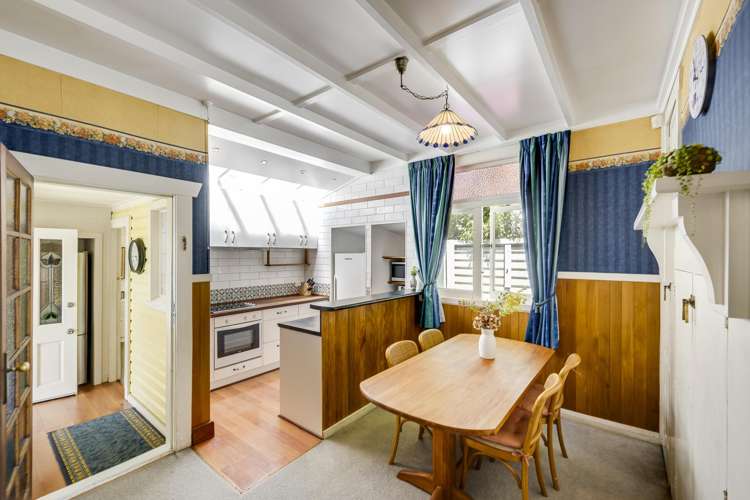 1209 Caroline Road Mayfair_1