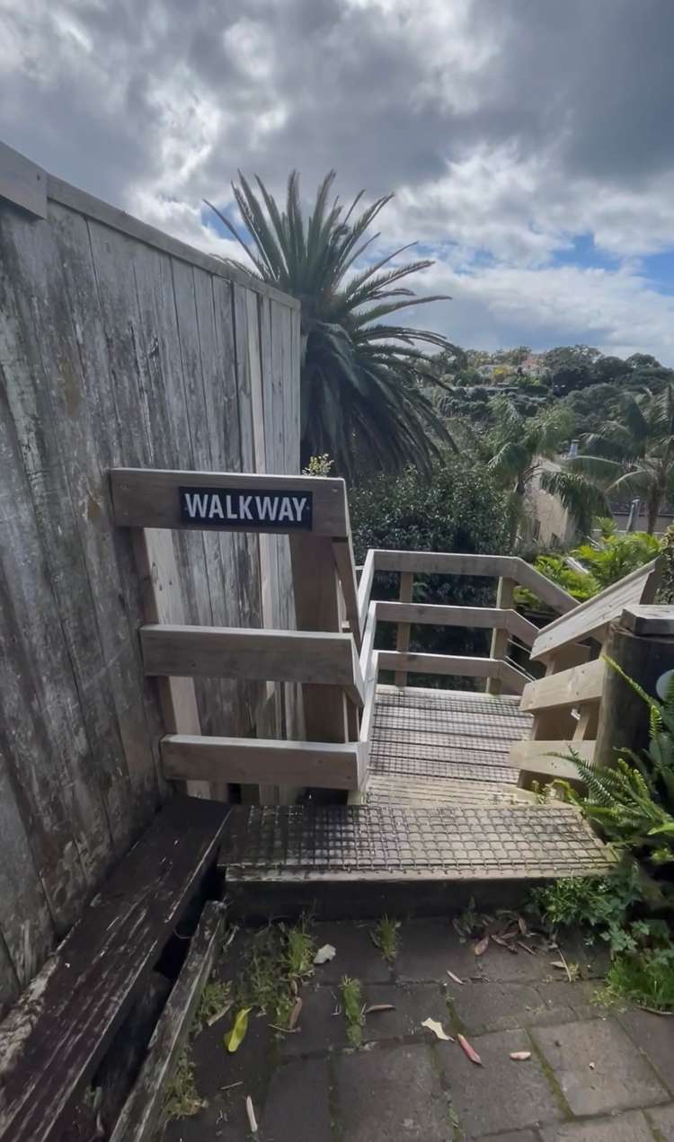 63 Beach Road Castor Bay_28