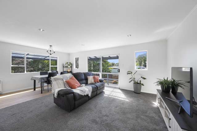 49 Queens Avenue Waikuku Beach_1