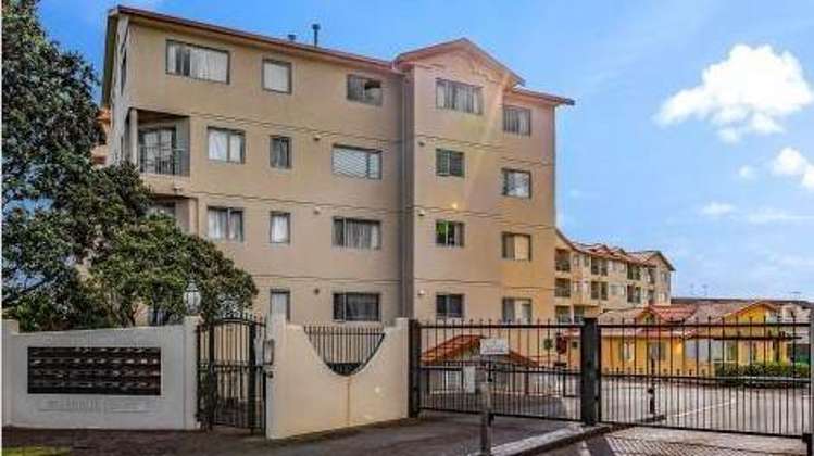 2/3b Harrison Road Mount Wellington_11